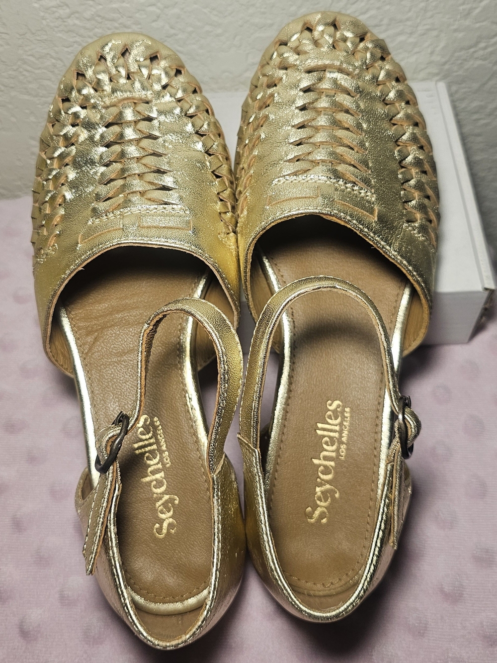 Seychelles Crimson Gold Metallic Woven Flats - Size 6